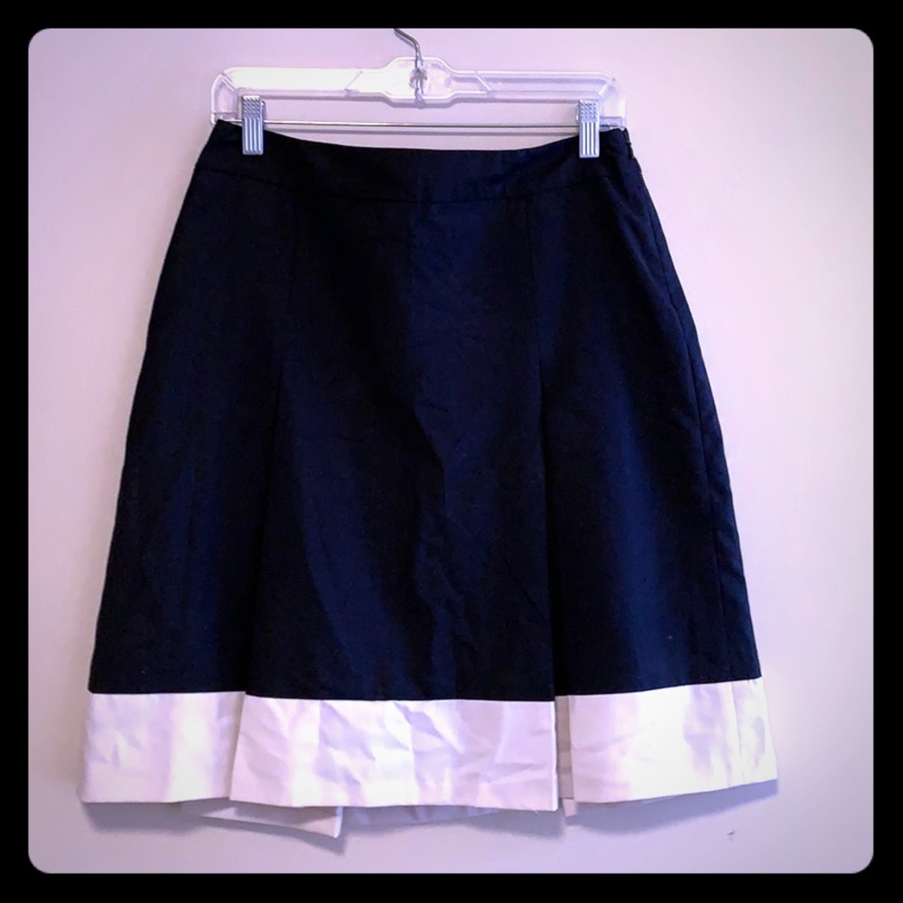 Ann Taylor pleated a-line skirt navy and white